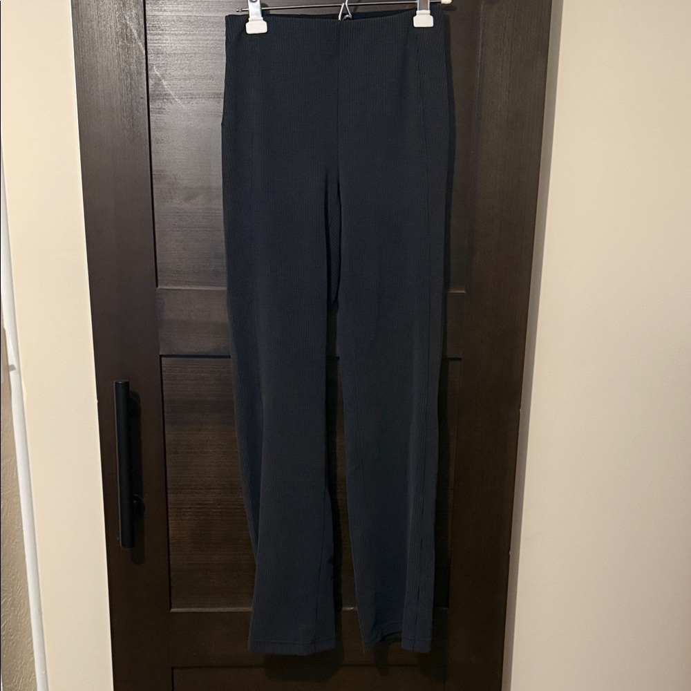 Lululemon Ribbed Softstream Flared Pant